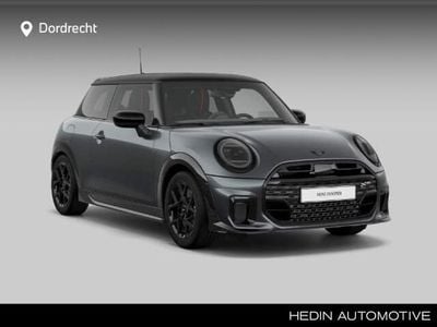 Grijs (metallic) Occasion 2025 Mini John Cooper Works Comfort Hatchback | € 36.895 (Goede deal)