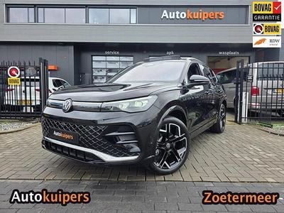 Nieuw VW Tiguan R-line Edition 150 PK (110 kW) 2025 Zwart (metallic) SUV