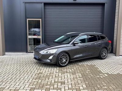 Grijs Occasion 2019 Ford Focus Titanium Stationwagen | € 10.450 (Eerlijke prijs)