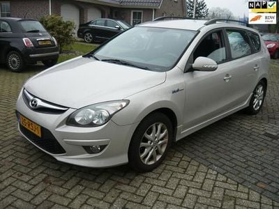Beige Occasion 2011 Hyundai i30 Stationwagen | € 2.250 (Super prijs)