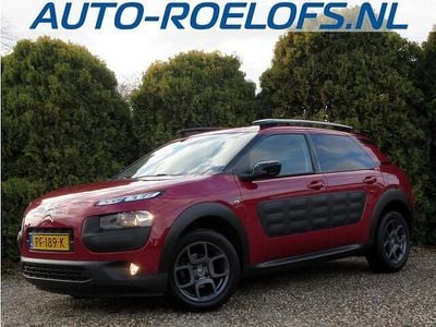 Rood Gebruikt 2017 Citroën C4 PureTech SUV | € 9.690 (Eerlijke prijs)
