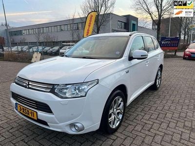 Wit Occasion 2014 Mitsubishi Outlander P-HEV Edition SUV | € 7.950 (Goede deal)