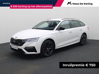 Wit Gebruikt 2023 Skoda Octavia RS Stationwagen | € 31.840 (Eerlijke prijs)