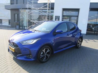 Nieuw Toyota Yaris Hybrid 2025 Blauw (metallic) Hatchback