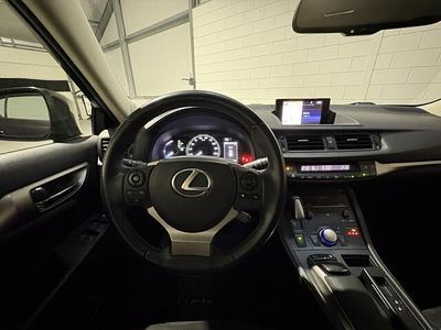 Lexus CT200h