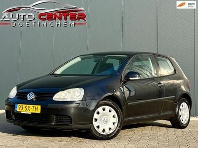 Zwart (metallic) Gebruikt 2006 VW Golf IV Business Hatchback | € 1.750 (Goede deal)