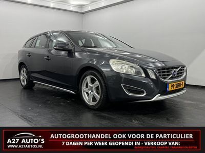 tweedehands Volvo V60 1.6 T3 Kinetic Navi, Clima, Leder, Parkeer sensore