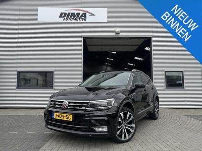 Zwart Gebruikt 2016 VW Tiguan R-line SUV | € 23.450 (Eerlijke prijs)