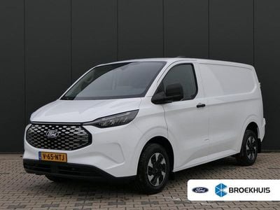 Wit Nieuw 2025 Ford E-Transit Trend Van | € 36.950