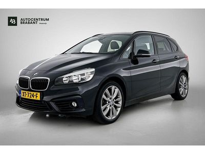BMW 225