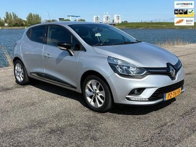 Occasion Renault Clio IV LIMITED 90 PK (66 kW) 2017 Grijs Hatchback