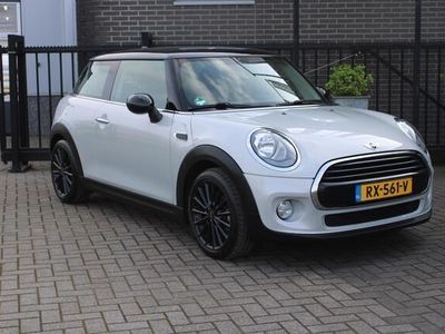 tweedehands Mini Cooper 1.5 Business Navi/Nap/Dealer onderhoud!!