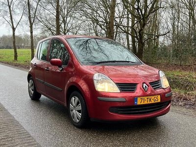 Rood Occasion 2006 Renault Modus Dynamique MPV | € 1.499 (Eerlijke prijs)