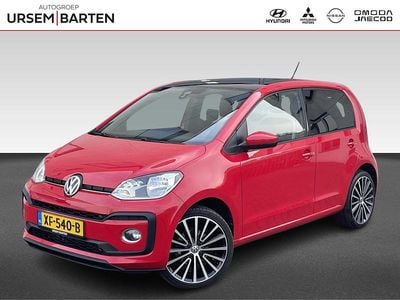 Rood (metallic) Occasion 2018 VW up! high up! Hatchback | € 8.930 (Goede deal)