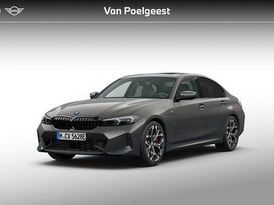 Grijs Nieuw 2025 BMW 330 Comfort Edition Sedan | € 71.192 (Eerlijke prijs)