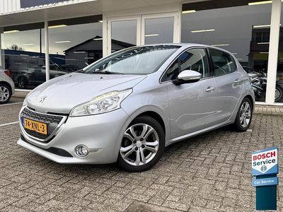 Grijs Gebruikt 2012 Peugeot 208 Allure Hatchback | € 6.995 (Iets duurder)