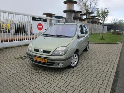 tweedehands Renault Scénic 2.0-16V Privilège