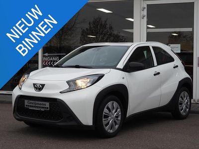 Wit Gebruikt 2022 Toyota Aygo X Play SUV | € 14.750 (Goede deal)