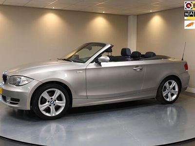 Grijs (metallic) Occasion 2009 BMW 118 Cabriolet Executive Cabriolet | € 8.440 (Eerlijke prijs)