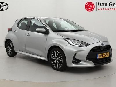 Grijs Occasion 2025 Toyota Yaris Hybrid Hatchback | € 21.400 (Goede deal)