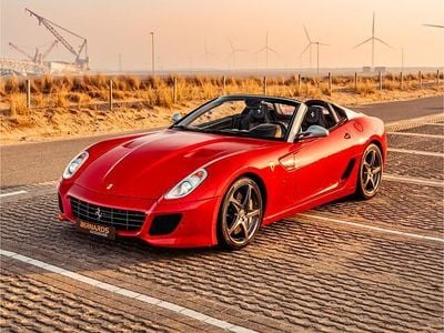 Rood (metallic) Gebruikt 2011 Ferrari 599 Cabriolet | € 1.999.950