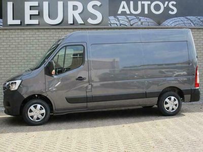Grijs Gebruikt 2022 Renault Master Van | € 32.950