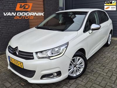 Wit (metallic) Occasion 2017 Citroën C4 Feel Hatchback | € 10.950 (Duur)