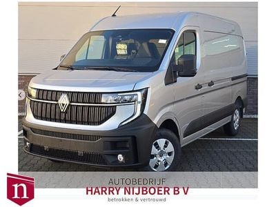 Grijs Gebruikt 2024 Renault Master Van | € 39.950 (Duur)