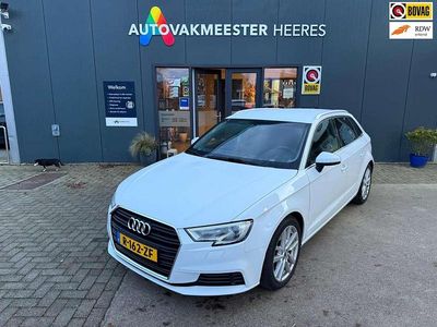 Wit Gebruikt 2019 Audi A3 Sportback S-Line Hatchback | € 19.449 (Goede deal)