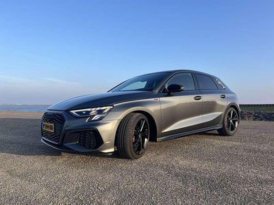 Grijs Occasion 2022 Audi A3 Hatchback | € 30.000 (Iets duurder)