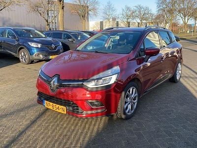 Rood Gebruikt 2017 Renault Clio GrandTour Intens Stationwagen | € 9.150 (Eerlijke prijs)