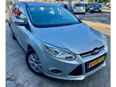 Grijs Occasion 2013 Ford Focus Trend Stationwagen | € 3.650 (Duur)