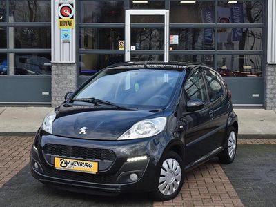 Zwart Gebruikt 2013 Peugeot 107 Active Hatchback | € 4.950 (Eerlijke prijs)
