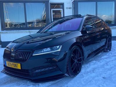Zwart Occasion 2023 Skoda Superb SportLine Stationwagen | € 29.999 (Eerlijke prijs)
