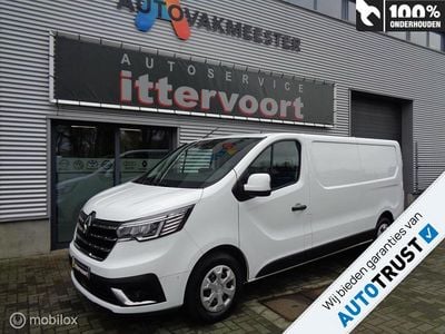 Wit Occasion 2022 Renault Trafic Komfort MPV | € 17.850 (Goede deal)