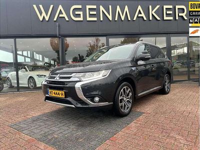 Zwart Gebruikt 2015 Mitsubishi Outlander P-HEV Instyle SUV | € 11.950 (Iets duurder)