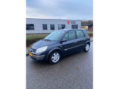 Occasion Renault Scénic II Komfort 135 PK (99 kW) 2004 Grijs MPV