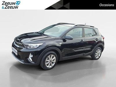 Zwart Gebruikt 2022 Kia Stonic Play SUV | € 16.985 (Goede deal)