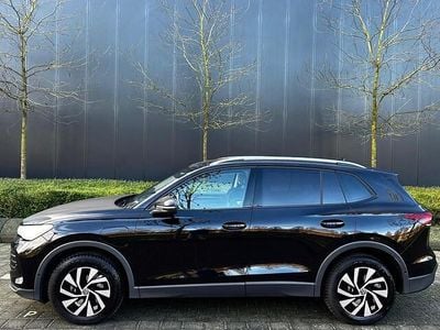 Zwart (metallic) Occasion 2025 VW Tiguan Edition SUV | € 41.900 (Super prijs)