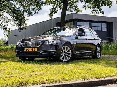 Bruin Gebruikt 2013 BMW 520 Executive Stationwagen | € 14.350 (Iets duurder)