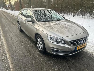 Grijs Gebruikt 2014 Volvo V60 Momentum Stationwagen | € 5.950 (Super prijs)