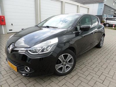 Zwart Gebruikt 2015 Renault Clio IV Night&Day Hatchback | € 6.499 (Eerlijke prijs)