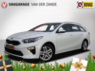 Wit Gebruikt 2020 Kia Ceed Hatchback | € 15.885 (Eerlijke prijs)