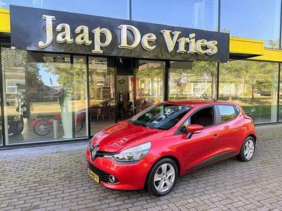 Rood Occasion 2013 Renault Clio IV Hatchback | € 6.950 (Duur)