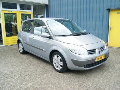Beige Gebruikt 2004 Renault Scénic II Expression MPV | € 1.495