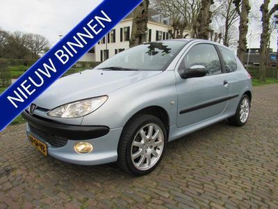 tweedehands Peugeot 206 1.6-16V XS 109 PK Stuurbekrachtiging Sportstoelen Lm Velgen ***Dealer Onderhouden***