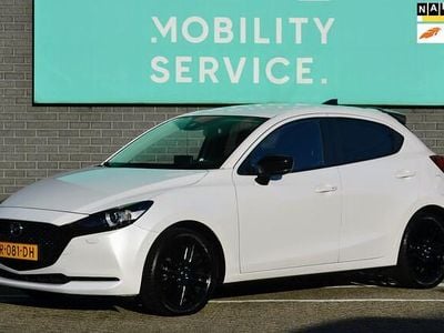 Wit (metallic) Gebruikt 2022 Mazda 2 Luxury Hatchback | € 18.364 (Eerlijke prijs)