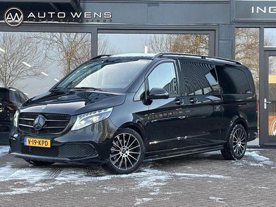 Zwart Occasion 2023 Mercedes V300 MPV | € 58.900 (Goede deal)