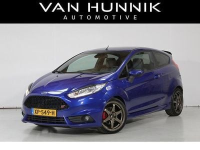 Blauw Gebruikt 2014 Ford Fiesta ST Hatchback | € 9.995 (Eerlijke prijs)