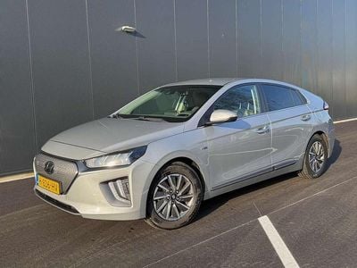 Grijs Occasion 2020 Hyundai Ioniq Premium Hatchback | € 15.900 (Eerlijke prijs)